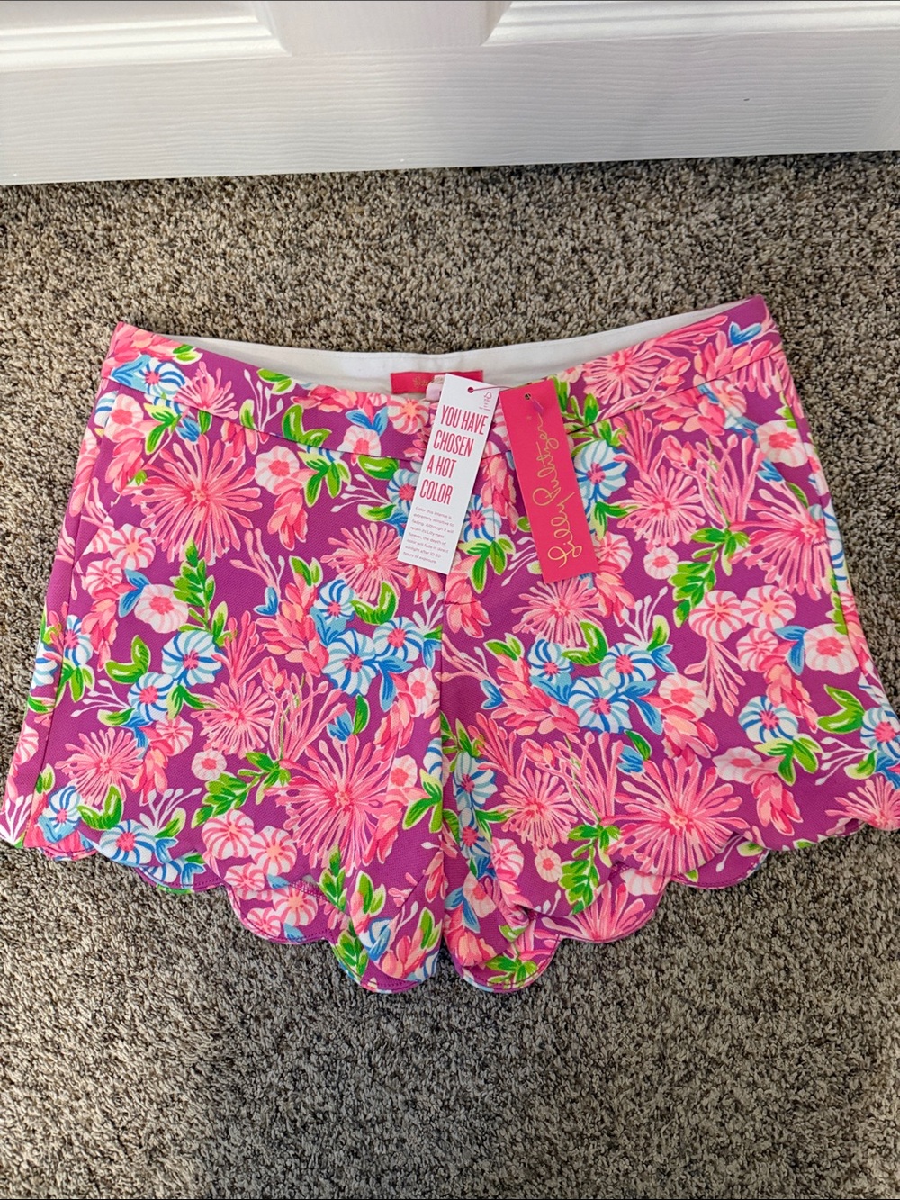 Lilly Pulitzer Pink Floral Scallop Edge Shorts Brand New